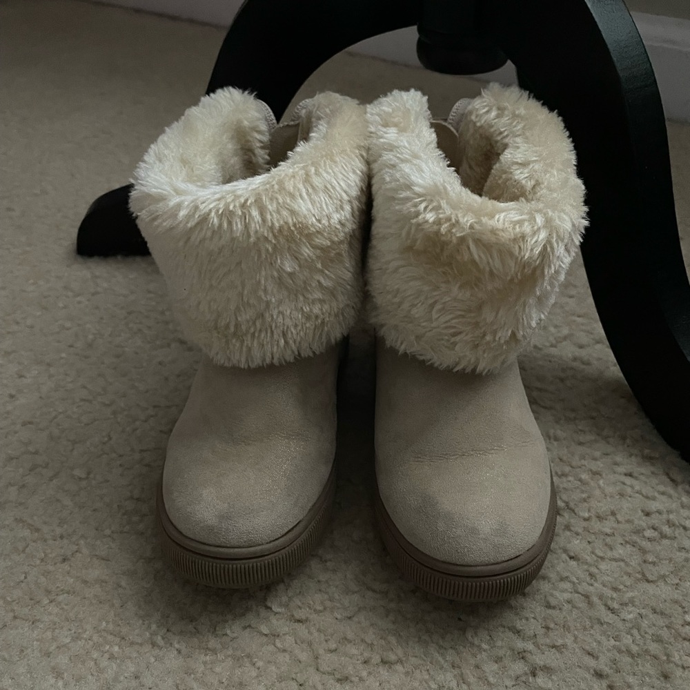 Girl boots 🥾